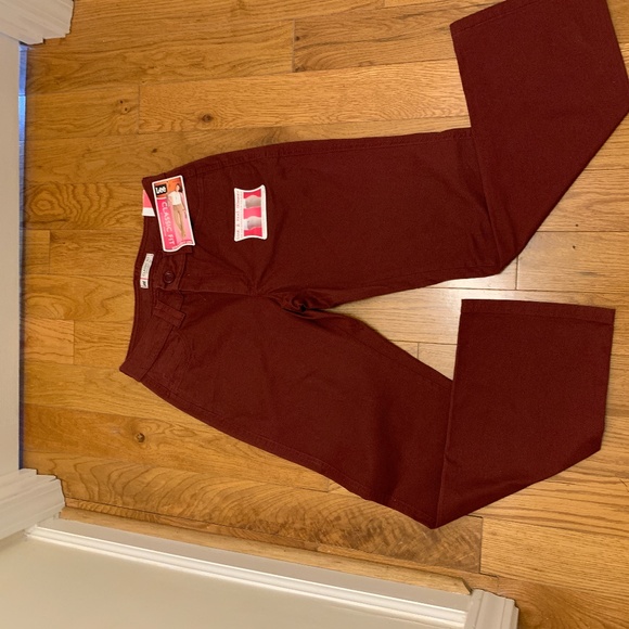 Lee Pants - Lee Classic Fit Instantly Slimming Burgundy Pants, Size 4P, NWT